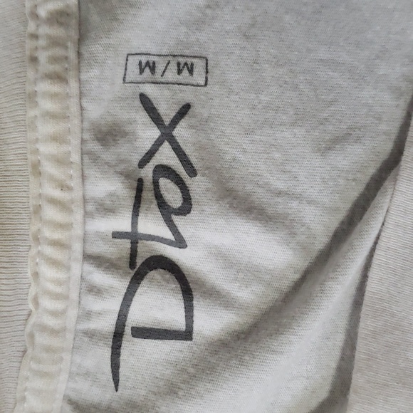 Dtox V-neck Tee - Picture 3 of 3